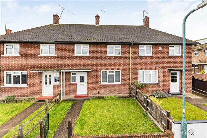 2 Bedroom Terraced House For Sale In Wordsworth Way, Dartford, DA1