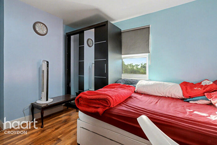 2 Bedroom Terraced House For Sale In Whitehorse Road, Croydon, CR0