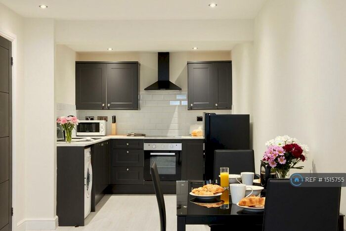1 Bedroom Flat To Rent In Firs Parade, Matlock, DE4