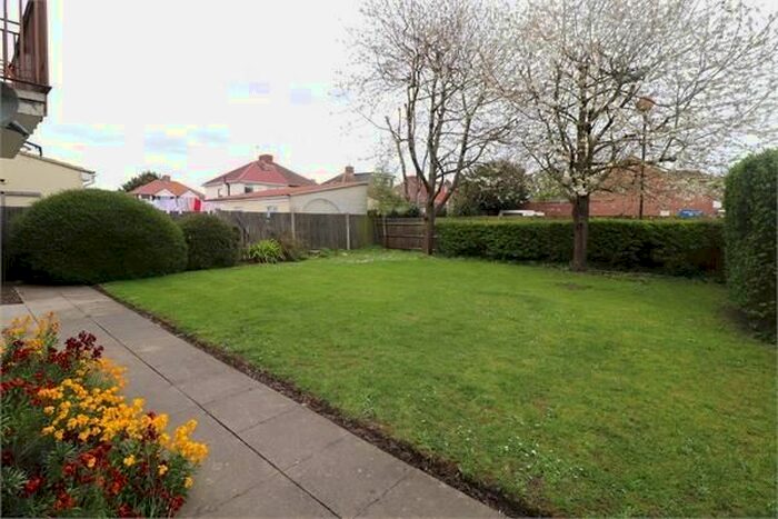 Studio To Rent In Shepiston Lane, Hayes, UB3