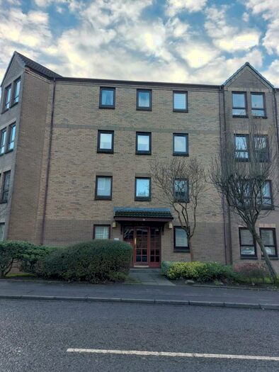 2 Bedroom Flat To Rent In Crosslet Road, Dumbarton, Dunbartonshire, G82