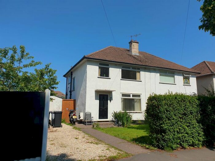 3 Bedroom Semi-Detached House To Rent In Lime Tree Avenue, Crewe, CW1