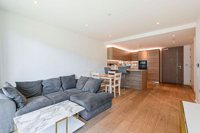 2 Bedroom Flat For Sale In Deveraux House, Woolwich Riverside, London, SE18