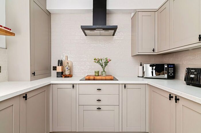 3 Bedroom End Terrace House For Sale In Duke Street, Arnold, Nottinghamshire, NG5