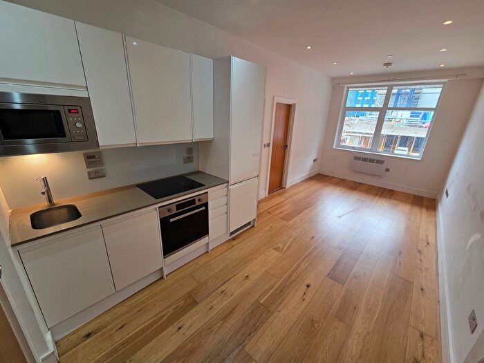 2 Bedroom Flat To Rent In Park Street West, Luton, LU1
