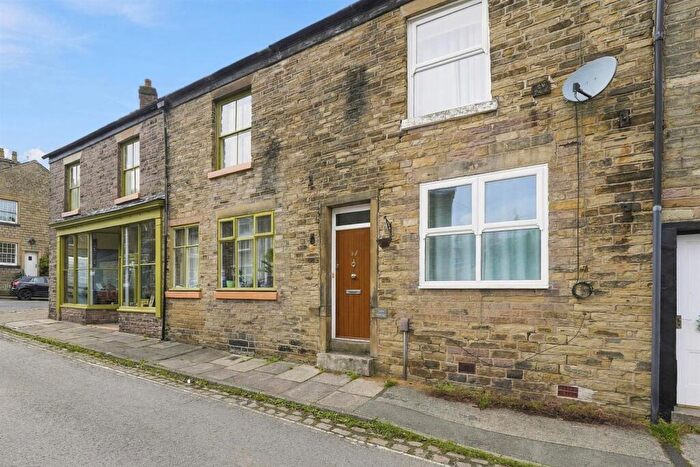 2 Bedroom Cottage For Sale In High Street, Bollington, SK10