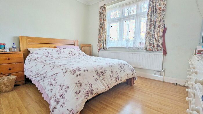 2 Bedroom Bungalow For Sale In Aldwick Crescent, Findon Valley, Worthing, West Sussex, BN14