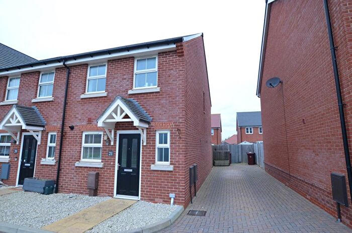 2 Bedroom Semi-Detached House To Rent In Willow Way, Bracklesham, PO20