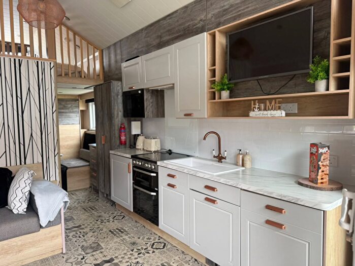 2 Bedroom Caravan For Sale In Tedburn St Mary, Exeter, EX6