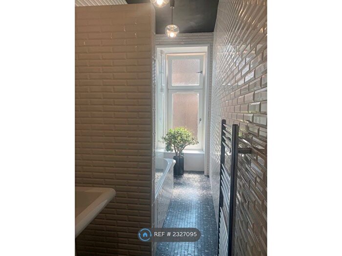 5 Bedroom Flat To Rent In Armadale Street, Glasgow, G31