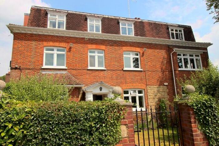 2 Bedroom Flat To Rent In Tree Lane, Plaxtol, Sevenoaks, TN15