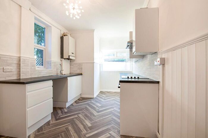 3 Bedroom Flat To Rent In Tangier Road, Portsmouth, PO3