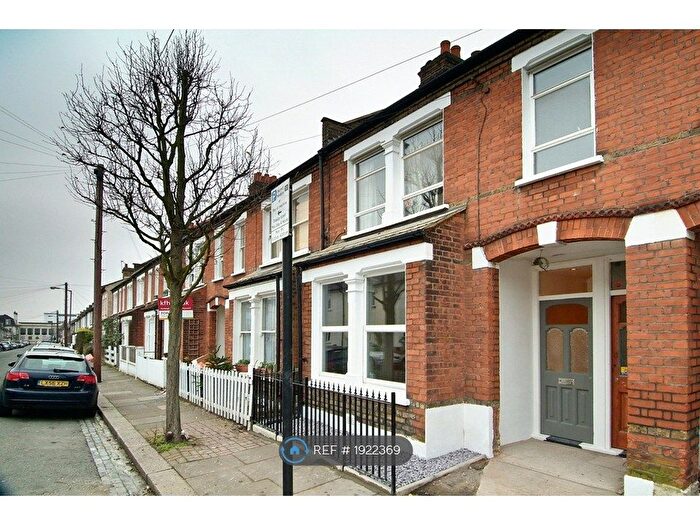 1 Bedroom Maisonette To Rent In Longfield Street, Southfields, SW18