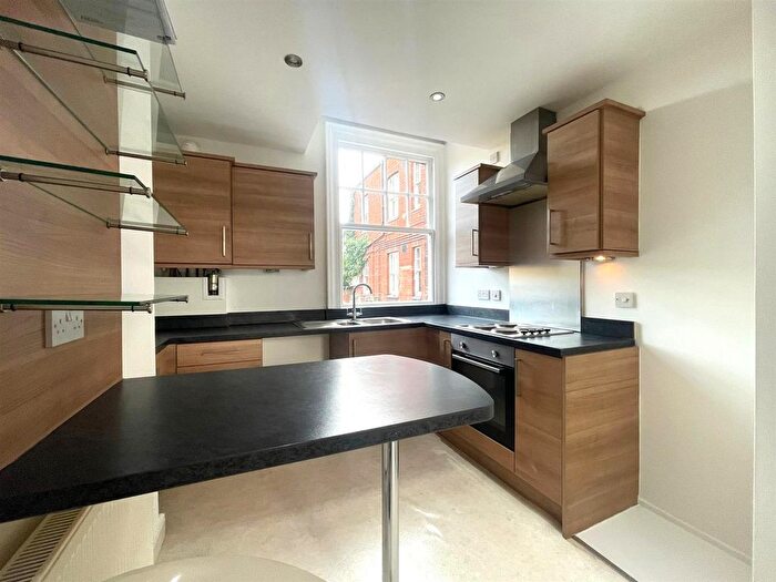 2 Bedroom Flat To Rent In Haworth Apartments, Clough Road, Hull, HU6