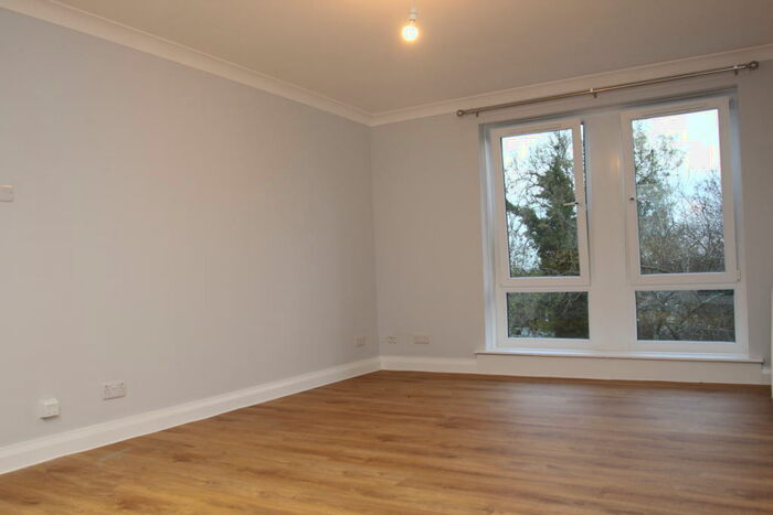 2 Bedroom Flat To Rent In Whinwell Road, Stirling, FK8
