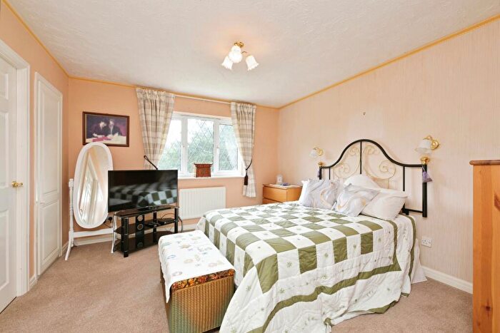 2 Bedroom Semi-Detached House For Sale In Windingbrook Lane, Northampton, Northamptonshire, NN4