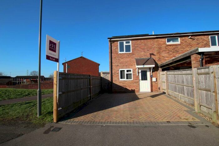 2 Bedroom Semi-Detached House To Rent In Glaven Road, Aylesbury, HP21