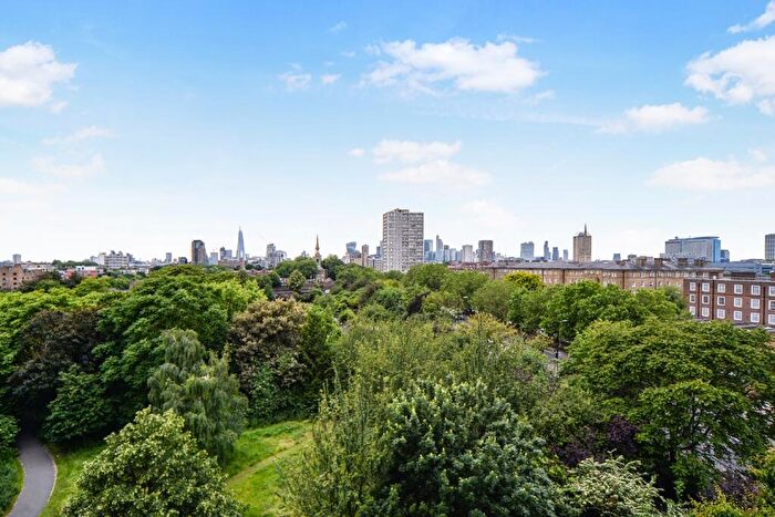 1 Bedroom Flat For Sale In Free Trade Wharf, Wapping, London, E1W