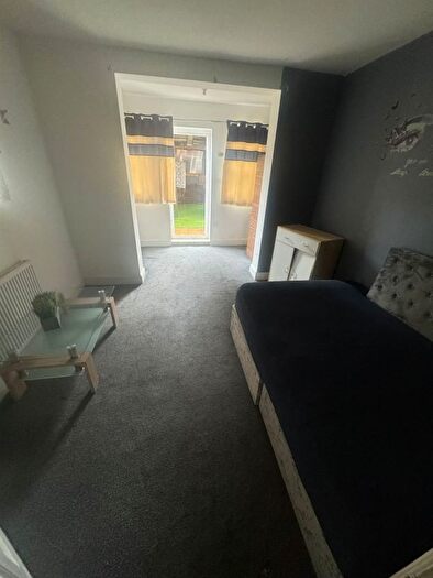 2 Bedroom Flat To Rent In Hampton Road, Ilford, IG1