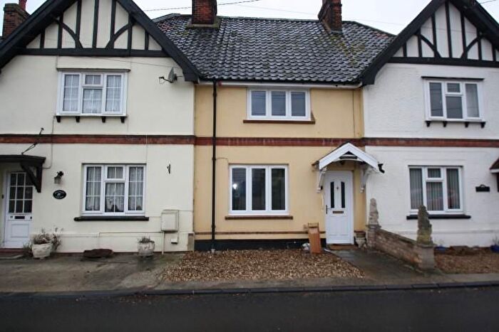 2 Bedroom Property To Rent In The Croft, Bures, CO8