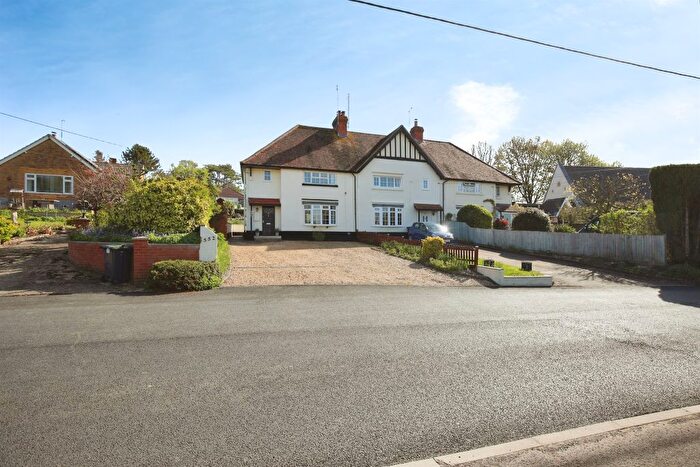 3 Bedroom End Terrace House For Sale In High Street, Figheldean, Salisbury, SP4