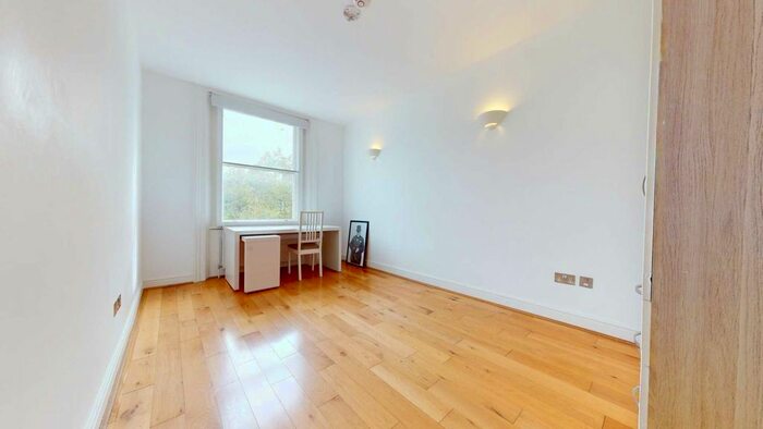 2 Bedroom Flat To Rent In Queens Gate, Kensington, London, SW7