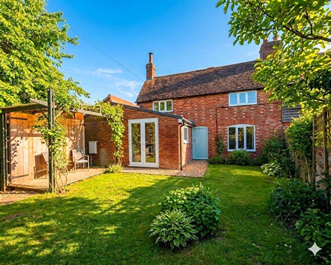 2 Bedroom End Of Terrace House For Sale In Chequers Lane, Newport Pagnell, MK16