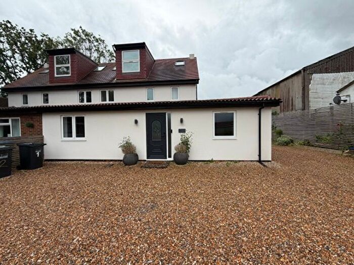 5 Bedroom Semi-Detached House To Rent In Holtye Road, East Grinstead, RH19