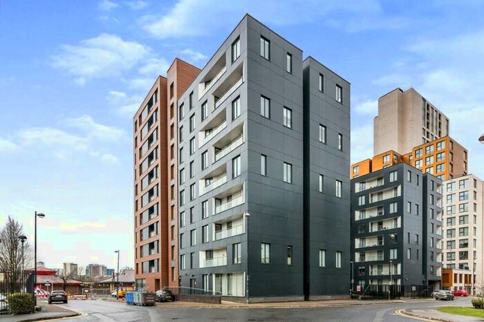 2 Bedroom Apartment To Rent In Elmira Way, Salford, Manchester, M5