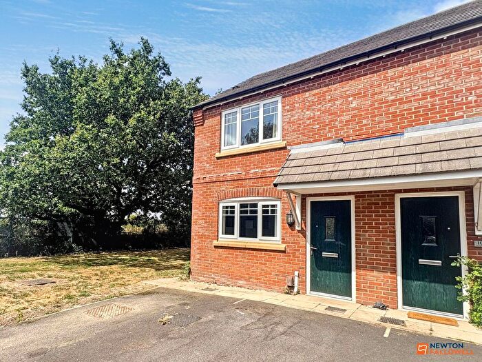 2 Bedroom Semi-detached House For Sale In Fort Close, Coalville, LE67
