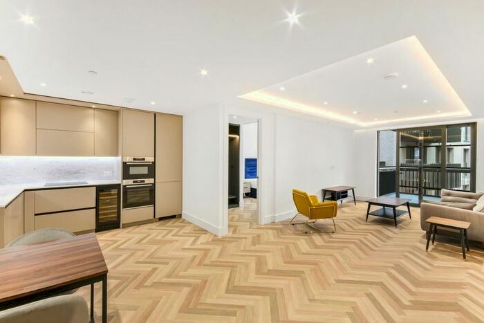 1 Bedroom Flat To Rent In Brigade Mews, London, SE1