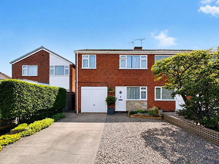 3 Bedroom Semi-Detached House For Sale In Cambridge Road, Whetstone, Leicester, LE8