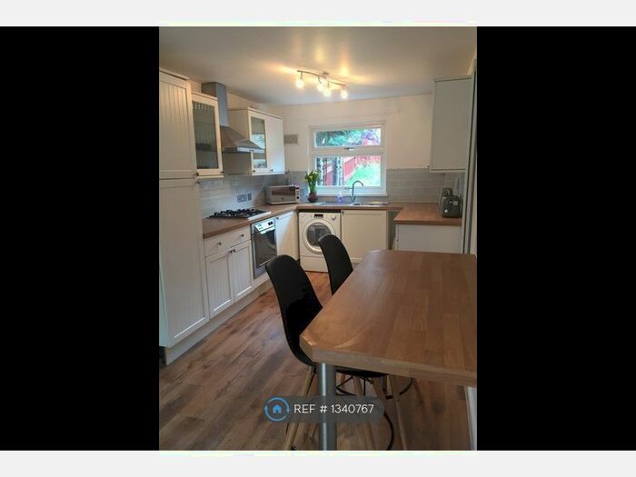 3 Bedroom Semi-Detached House To Rent In Deepdale, Telford, TF3