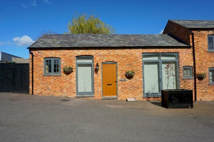 1 Bedroom Barn Conversion To Rent In Rushden Road, Wymington, NN10