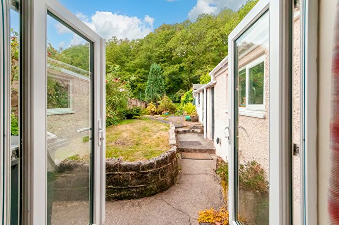 2 Bedroom Cottage For Sale In Heol Giedd, Ystradgynlais, Swansea, SA9
