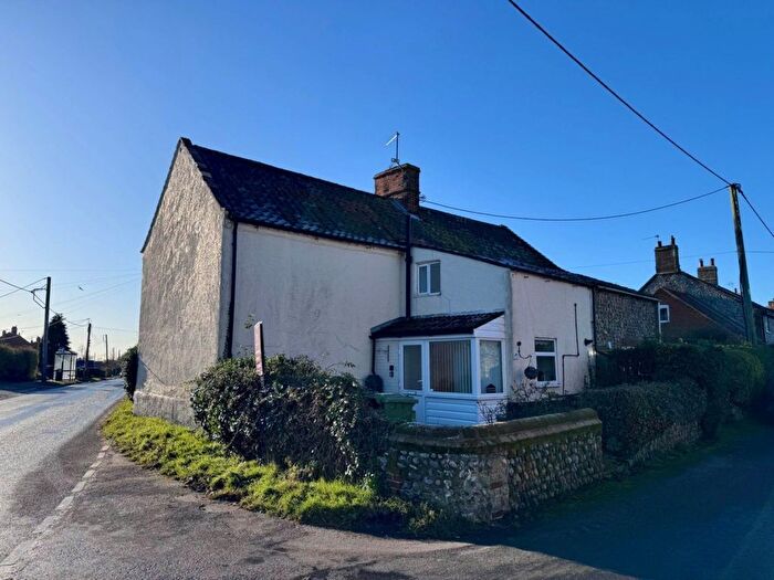 2 Bedroom Semi-Detached House For Sale In Chapel Road, Trunch, NR28