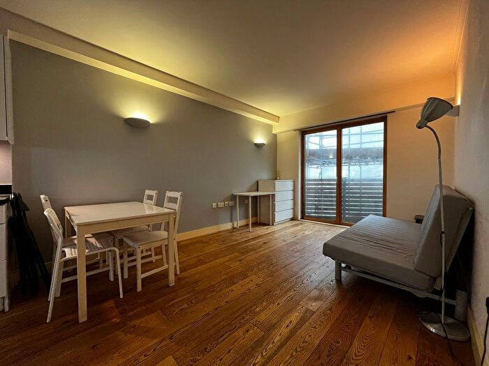 2 Bedroom Flat To Rent In Stroudley Road, Brighton, BN1