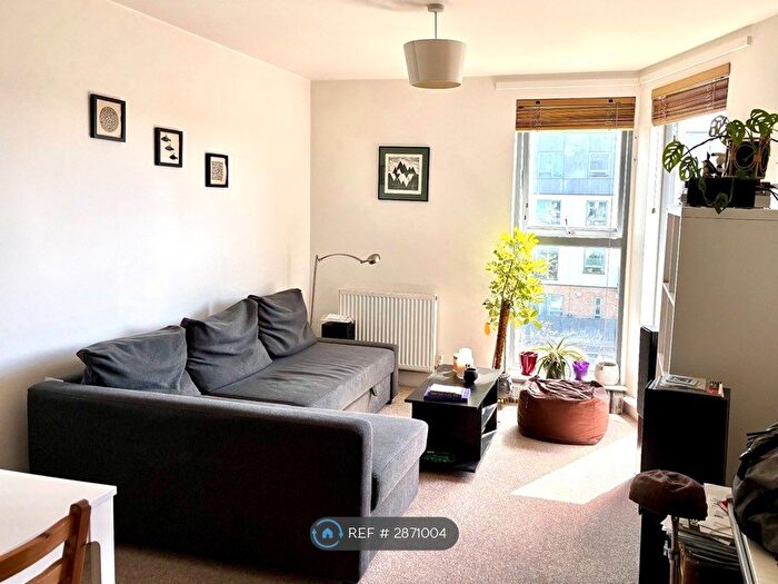 1 Bedroom Flat To Rent In Woodrow Court, London, SE5
