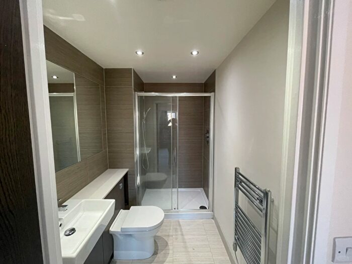 2 Bedroom Flat To Rent In Empire House, East Drive, London, [Ref: KhpLlt], NW9