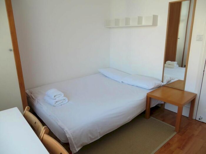 Studio To Rent In Fulham Palace Road, Fulham, London W6