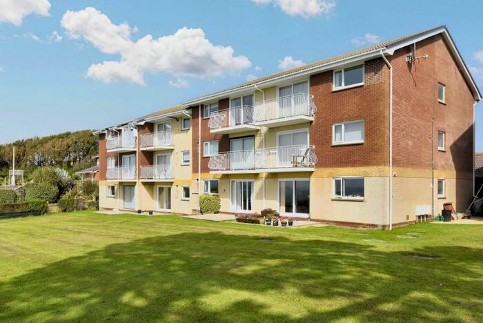 2 Bedroom Flat To Rent In Granville Road, Totland Bay, PO39