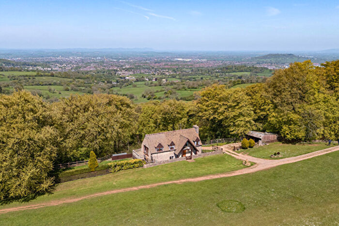 3 Bedroom Detached House For Sale In Painswick Beacon, Stroud, GL6