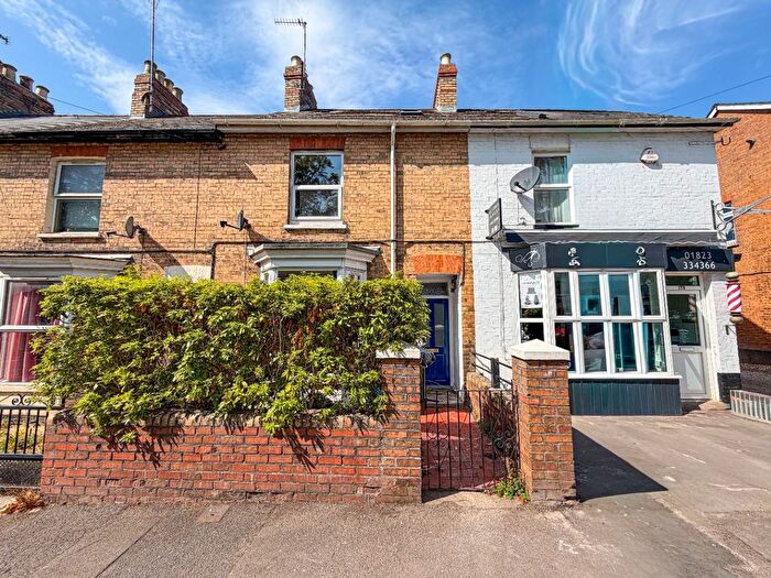 3 Bedroom Terraced House To Rent In Staplegrove Road, Taunton, TA2