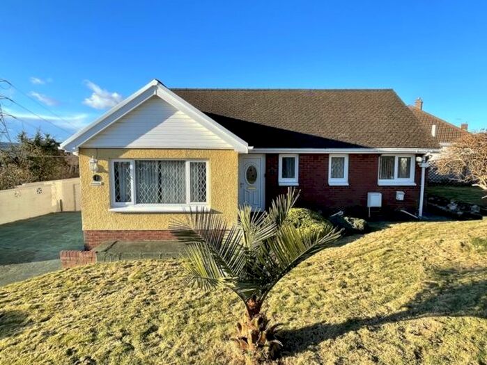 3 Bedroom Detached Bungalow To Rent In Danycoed Road, Birchgrove, SA7
