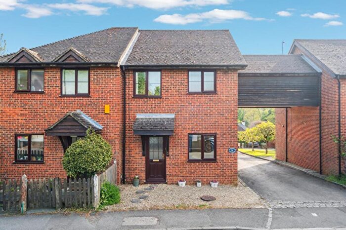 2 Bedroom End Of Terrace House For Sale In Stringers Cottages, Gerrards Cross, SL9