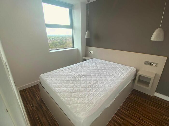 1 Bedroom Flat For Sale In Chester Road, Manchester, M16