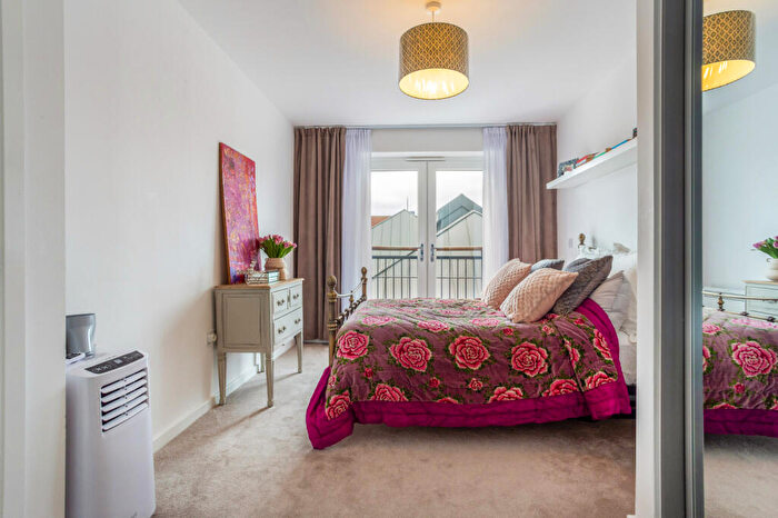2 Bedroom Apartment To Rent In Cambridge Place, Farnham, Surrey, GU9