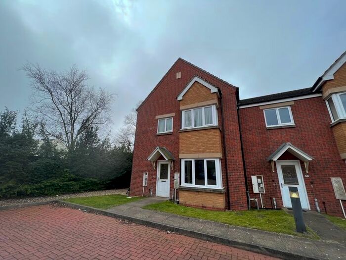 2 Bedroom Flat To Rent In Alice Street, Bilston, WV14