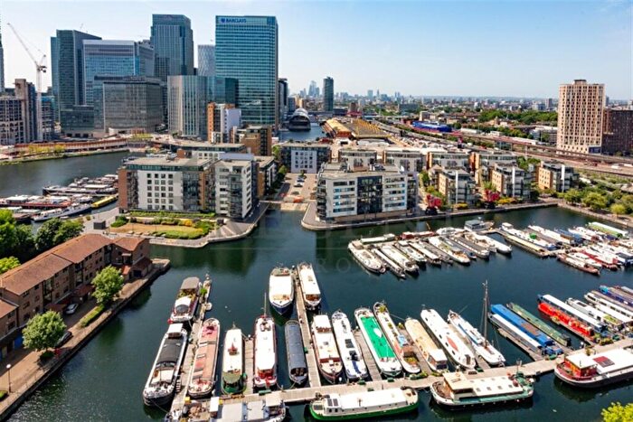 1 Bedroom Apartment To Rent In Horizons Tower, Yabsley Street, E14