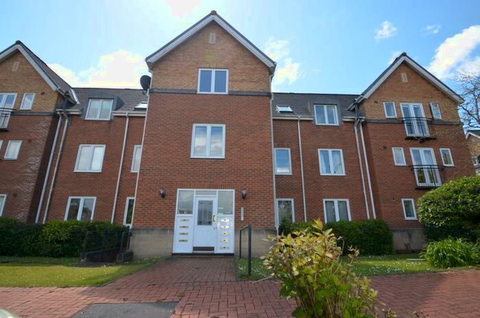 1 Bedroom Flat To Rent In Penarth Marina, Penarth, CF64